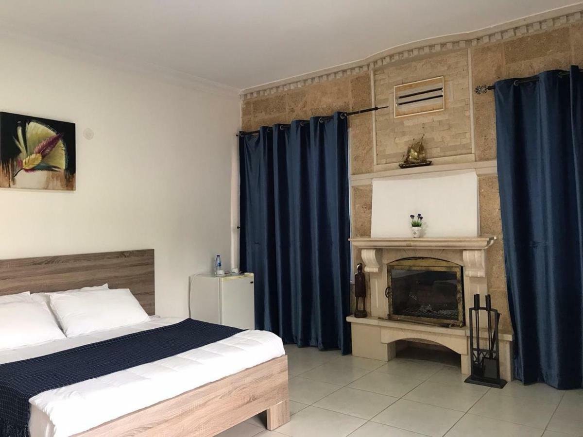 Luna Motel Naqoura Buitenkant foto